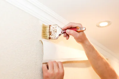 Pose de papier peint à la Peyratte — revêtements muraux et toiles de verre